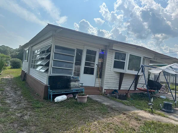 110 Florida St, Carrabelle, FL 32322