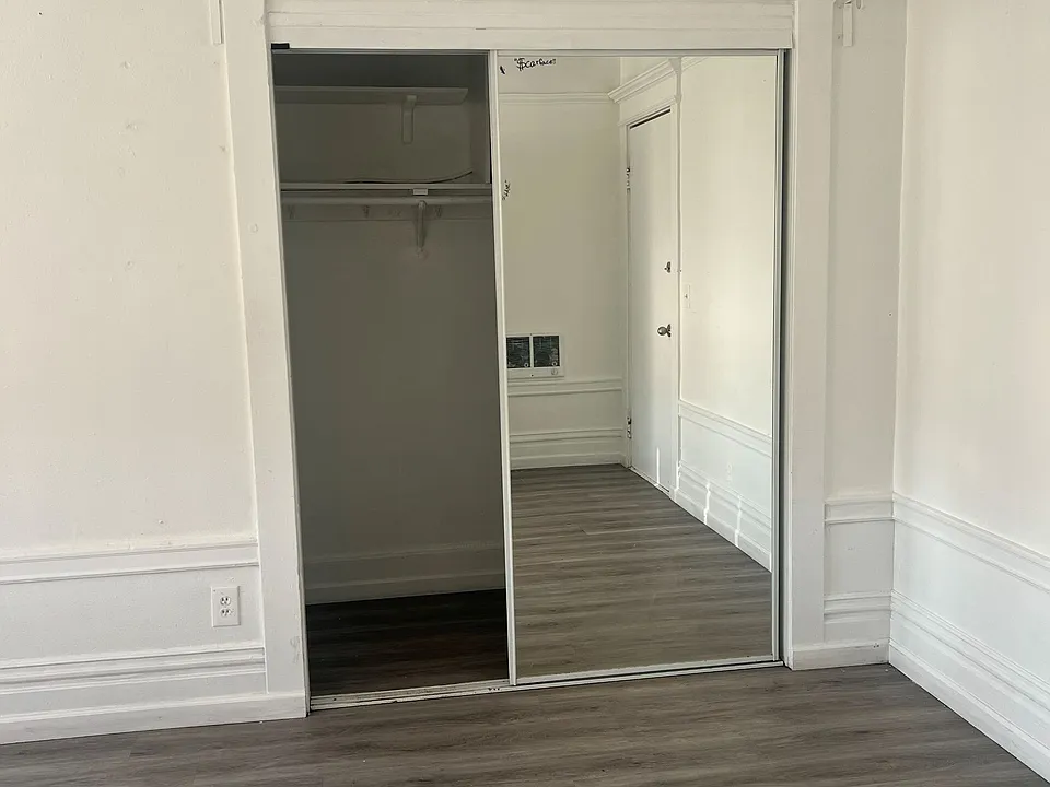 CLOSET IN ROOM 1