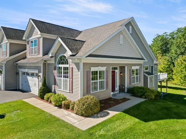 42 Hopkins Cir Unit 42, Methuen, MA 01844