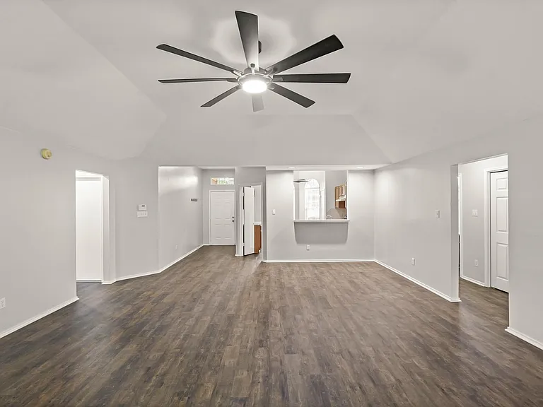 3651 Woodlace Dr — Photo 8