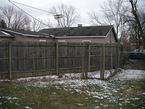 5th image of 3029 Falcon Dr