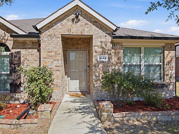 2nd image of 1612 Ambercrest Dr