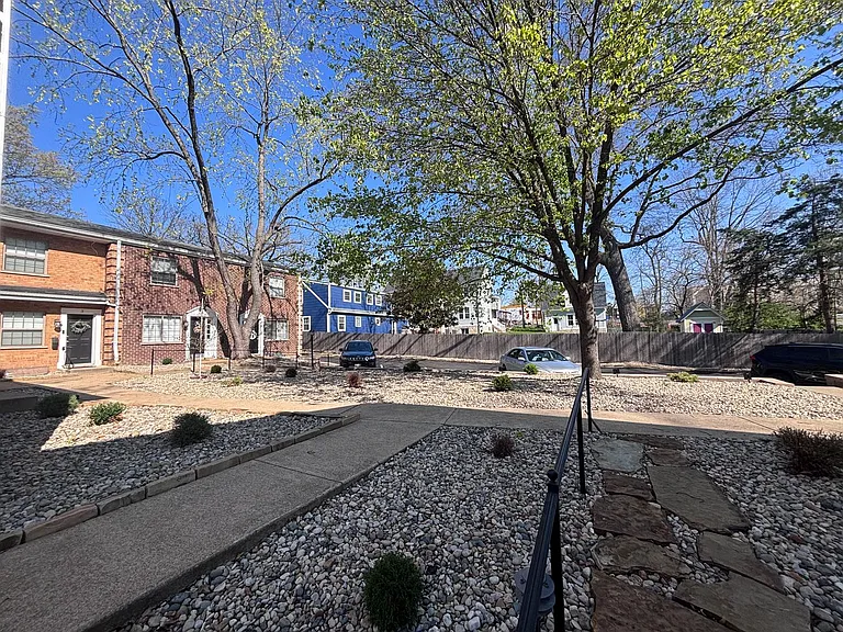 Anic Townhomes — Photo 12