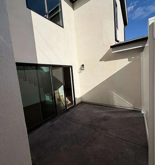 5417 Gentry Ave — Photo 18