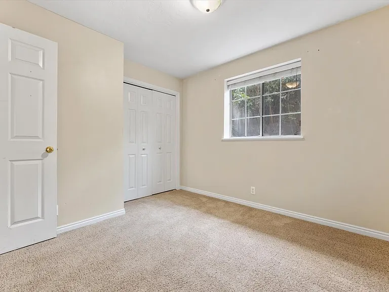 915 N 500 W #16 — Photo 6