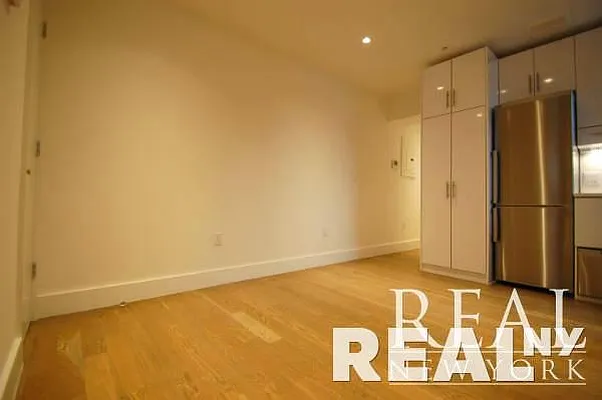 Rented by REAL New York | media 7