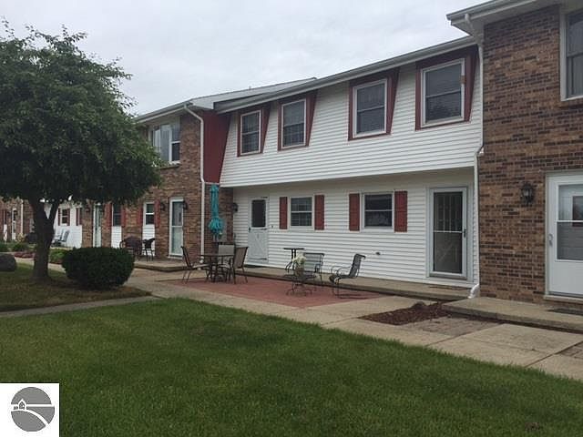 1st image of 1145 Fairway Dr APT 2