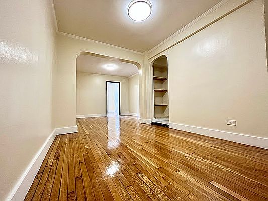 5th image of 520 E 21st St APT 1S