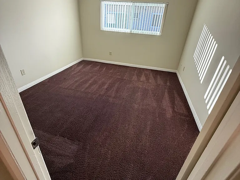 1540 E. Canfield Lane — Photo 5