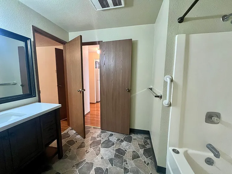 9306B White Top Ave NE — Photo 13