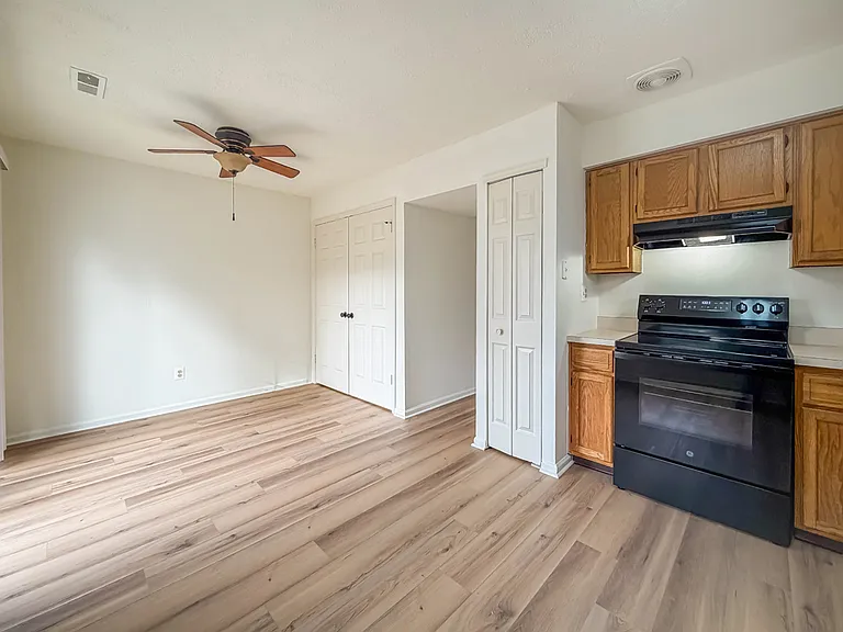 21 Stockton Ct — Photo 11