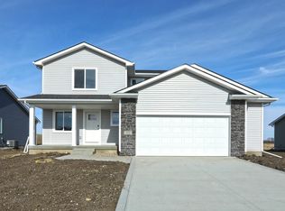 322 NE Chalet St, Elkhart, IA 50073