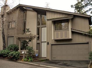 630 Sand Hill Cir, Menlo Park, CA 94025