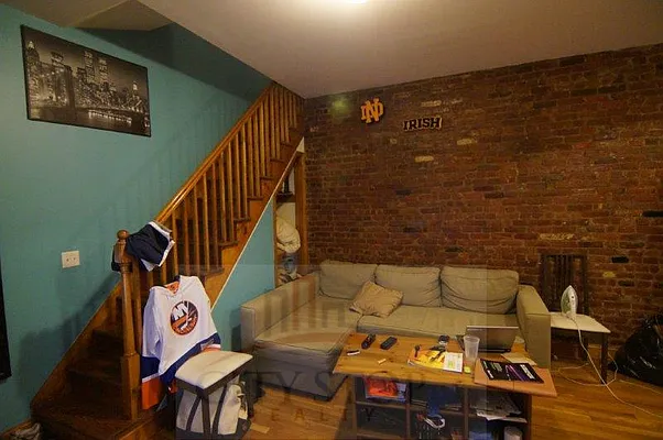 Rented by City Stop Realty | media 3