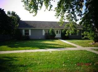 110 W Maple Ave, Cortland, IL 60112