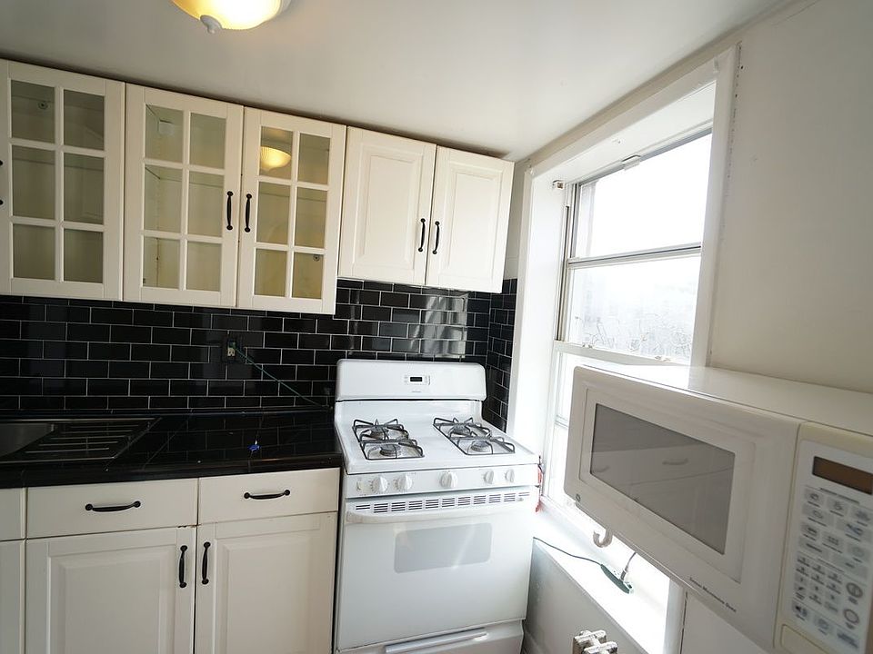 1st image of 510 Court St #3