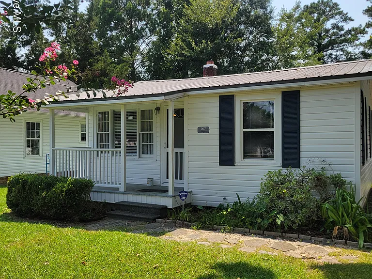 207 N Dudley St — Photo 1