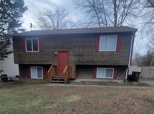 7 Lilly Ln, Narragansett, RI 02882