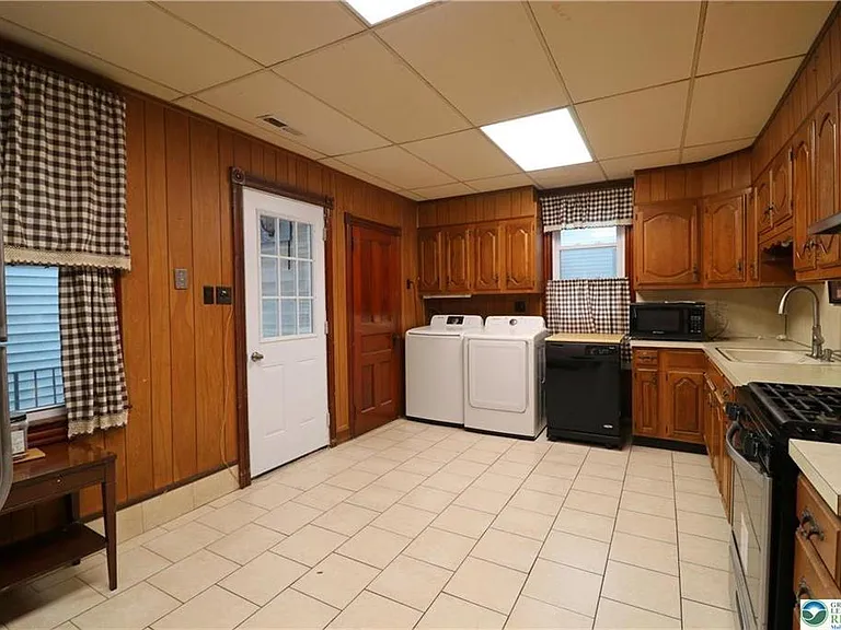 205 Madison Ave — Photo 10