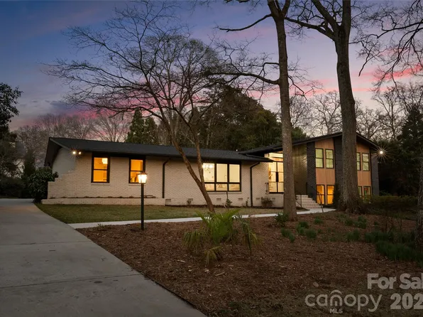 823 Wingrave Dr, Charlotte, NC 28270