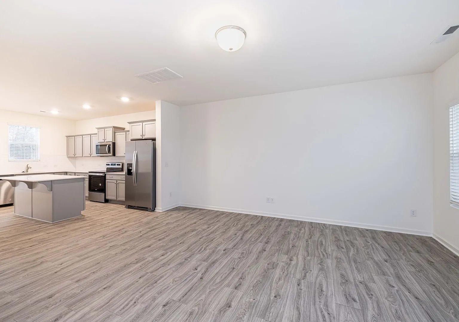 Beautiful 3 Bedroom Townhome Near I-85 Available September 2026 — Photo 4