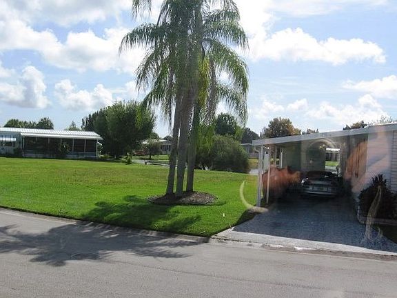 3rd image of 759 Royal Palm Blvd