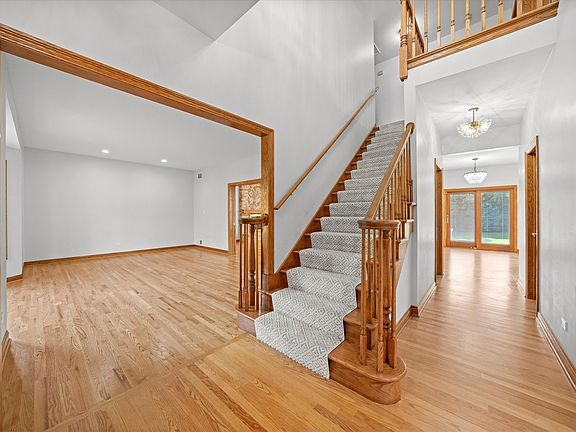 3rd image of 1305 Darien Club Dr