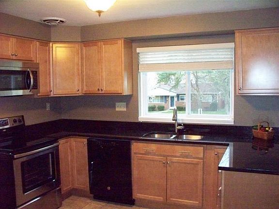 4th image of 1085 Alnetta Dr
