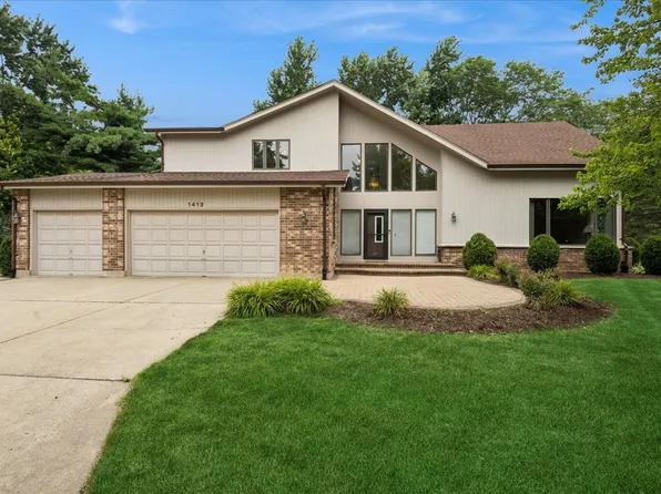 1413 Annie Ln, Libertyville, IL 60048