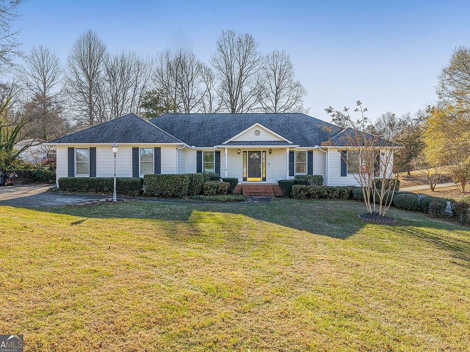 1st image of 605 Chenocetah Dr