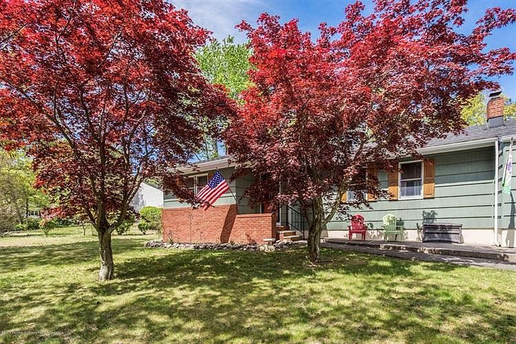 1st image of 12 Winchester Dr