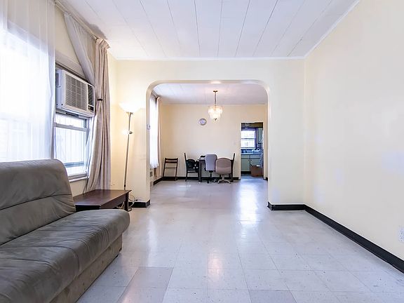 3rd image of 310 Foster Ave