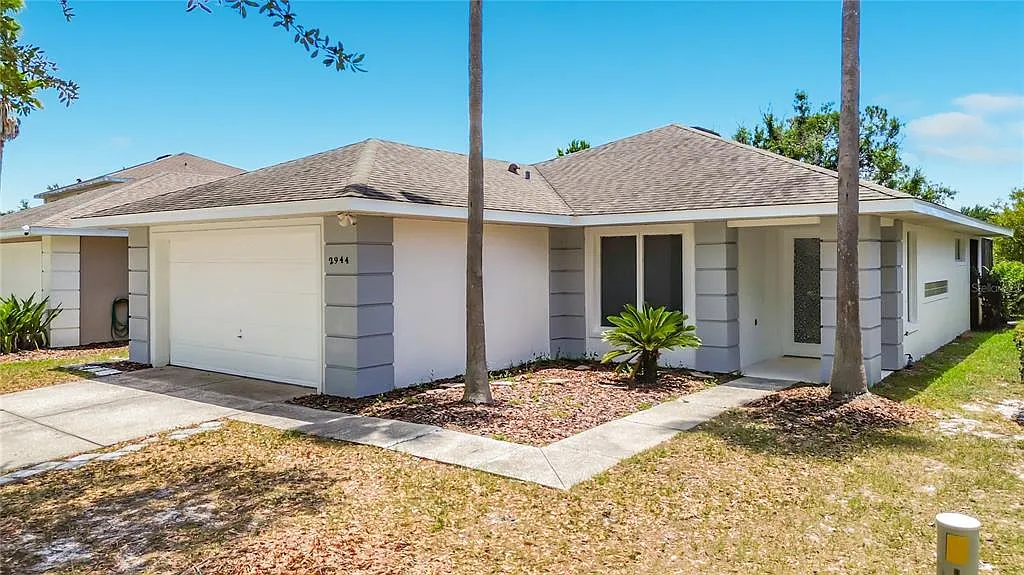 4 bed, 2.0 bath, 1701 sqft, $2,700 — Photo 1