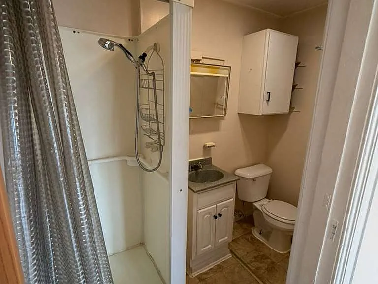 749 N 7th St #3 — Photo 7
