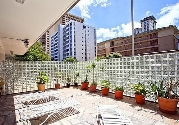 3rd image of 445 Kaiolu St APT 512