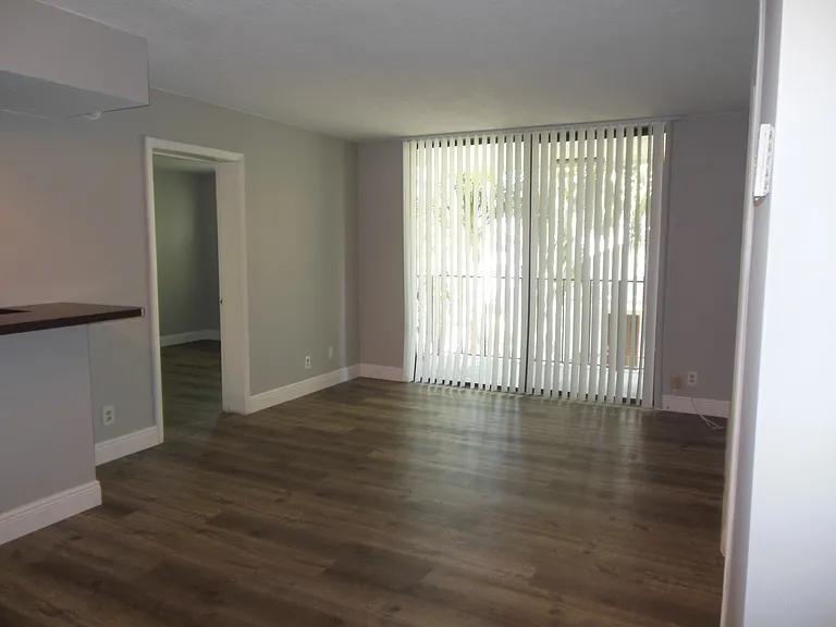 706 Executive Center Dr #37-2-37 — Photo 5