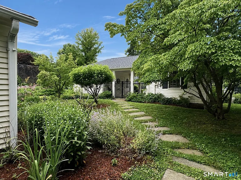 5 Great Elm Rd — Photo 3