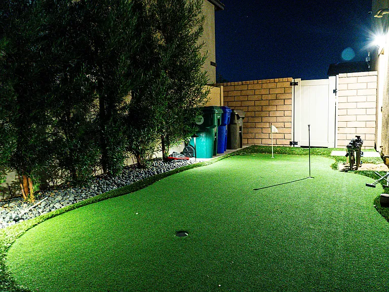 Outdoor Putting Green