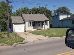 214 W 5th St, Valley Center, KS 67147