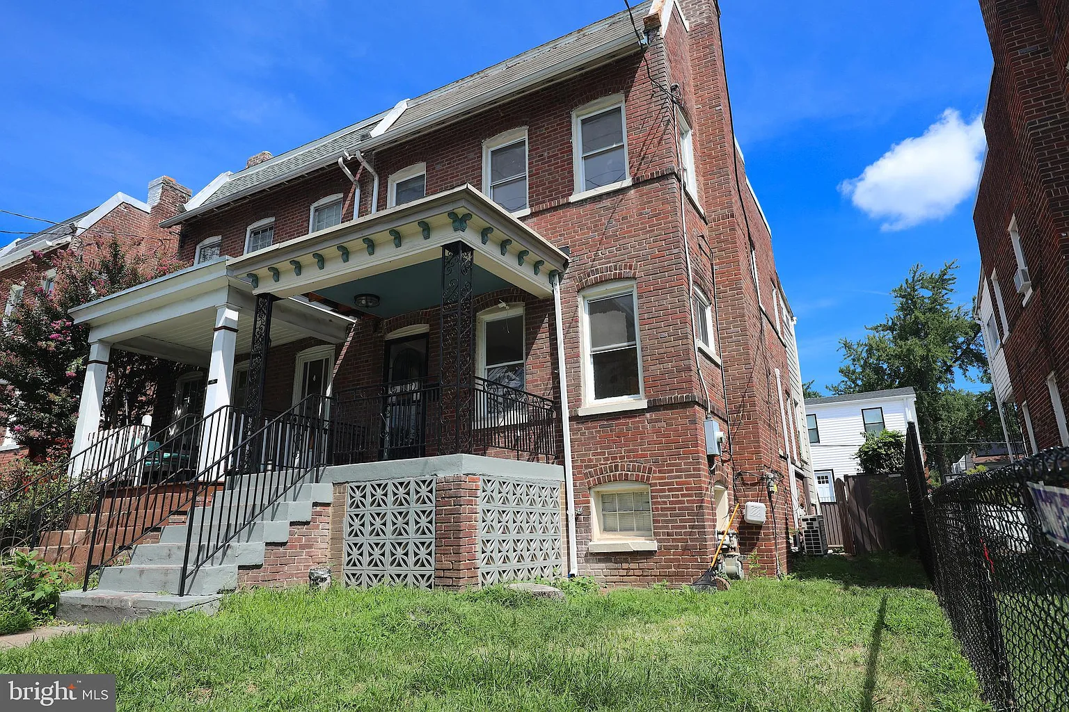 809 Quackenbos St NW photo 1
