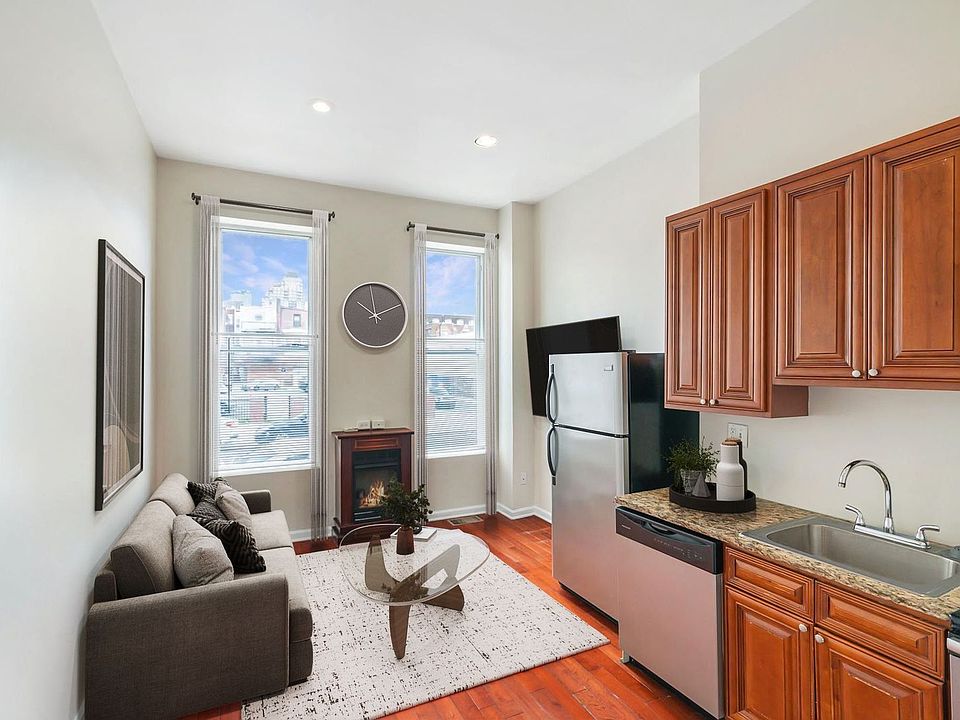 1st image of 1422 Christian St #1F