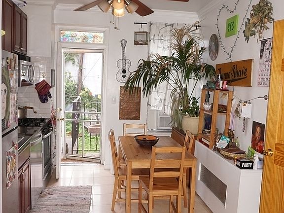 2nd image of 629 Union St APT 1L
