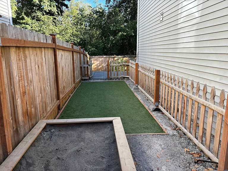 3300 Rosewood St — Photo 12