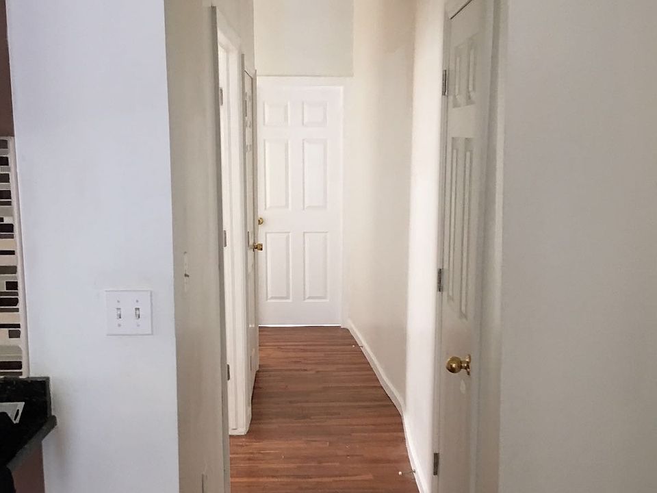 2nd image of 1541 E Gun Hill Rd #2