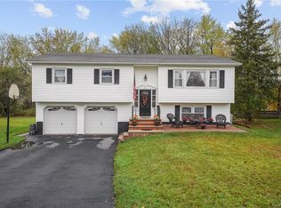 20 Moulton Cir, Monroe, NY 10950