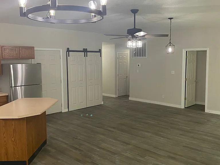 4866 Richmond Dr — Photo 41