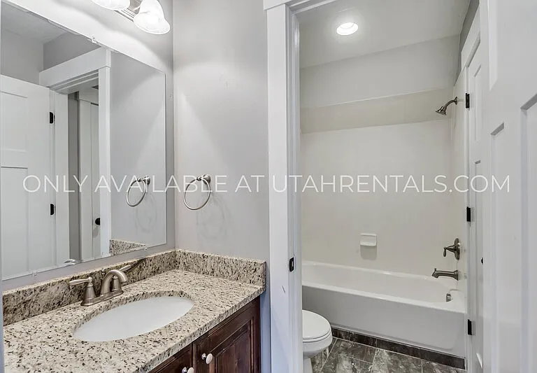 774 S 1600 W #204 — Photo 10