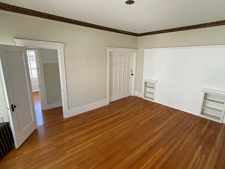 390 Grand Ave #11 — Photo 10
