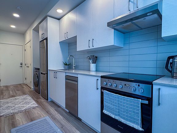 4th image of 1057 Frost Rd #404