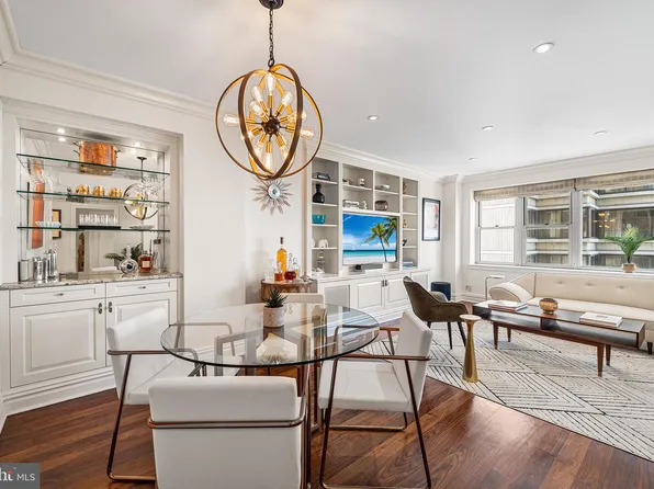 220 W Rittenhouse Sq APT 8F, Philadelphia, PA 19103